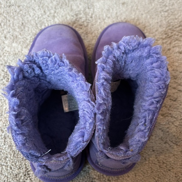 Kids uggs size US 2 - Picture 5 of 6